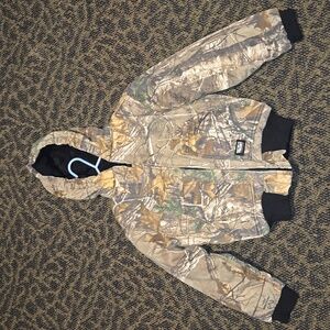 KIDS WALLS LEGEND CAMO INSULATED OUTDOOR REALTREE COAT MED 8-10
